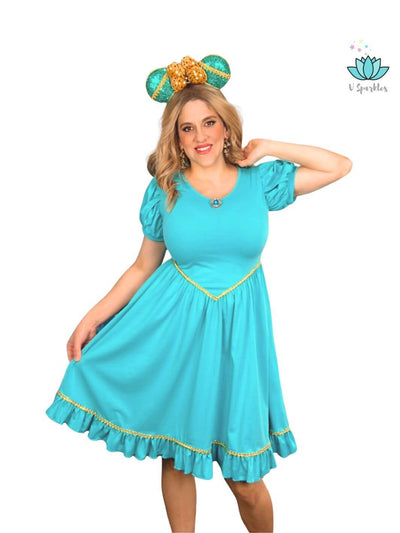 Jasmine Birthday Dress for Adults: Celebrate your special day in this Jasmine-inspired dress, perfect for birthday parties, themed events, or Disneybounding adventures.