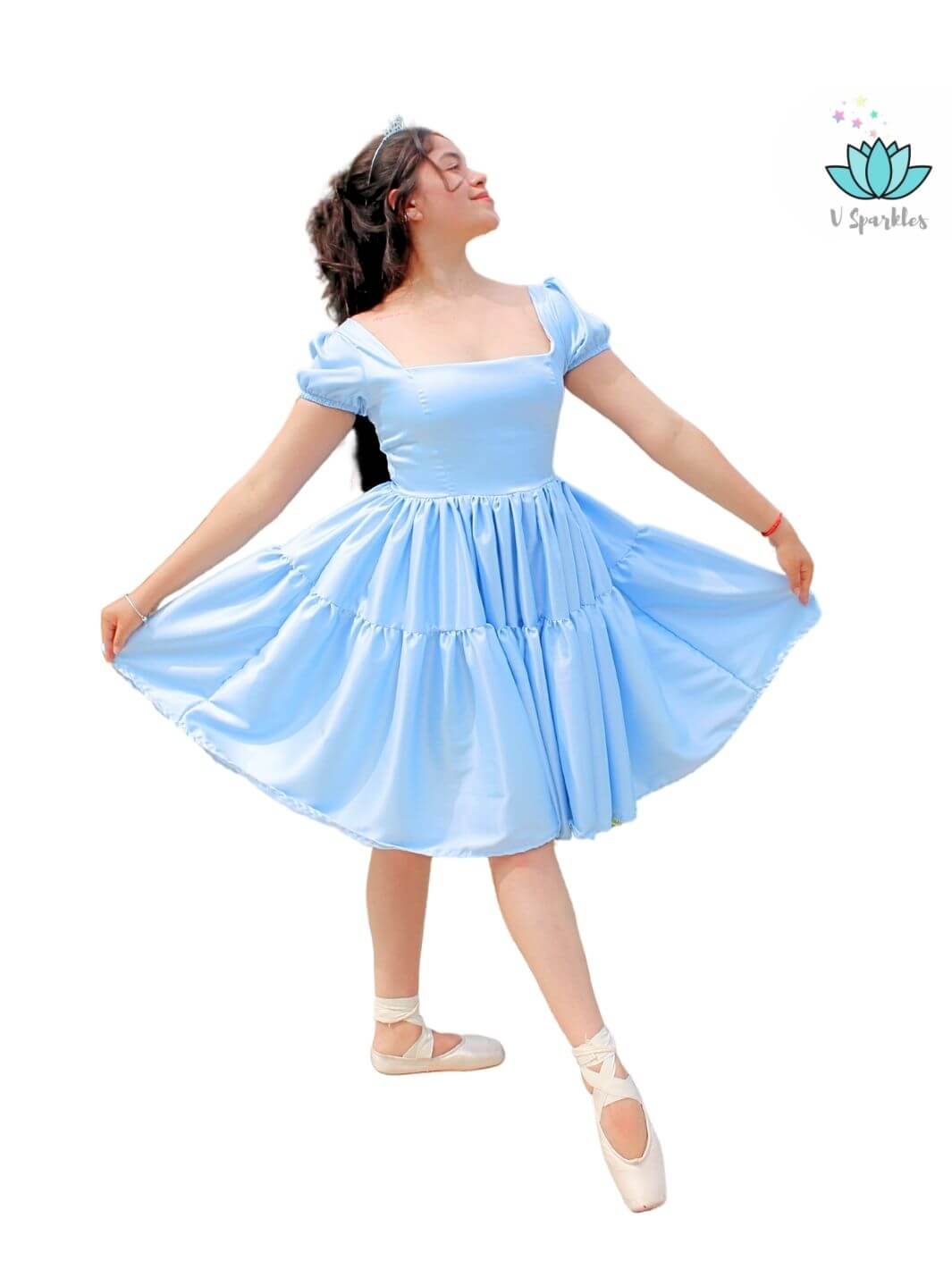 Base Blue Twirl Dress for Women – Matching Mother and Daughter Outfit – Create a magical matching mother and daughter Disneybounding look with this Cinderella-inspired base blue twirl dress for adults. Perfect for Halloween costumes, holiday events, or special occasions. Available in mid-size and plus-size options.
