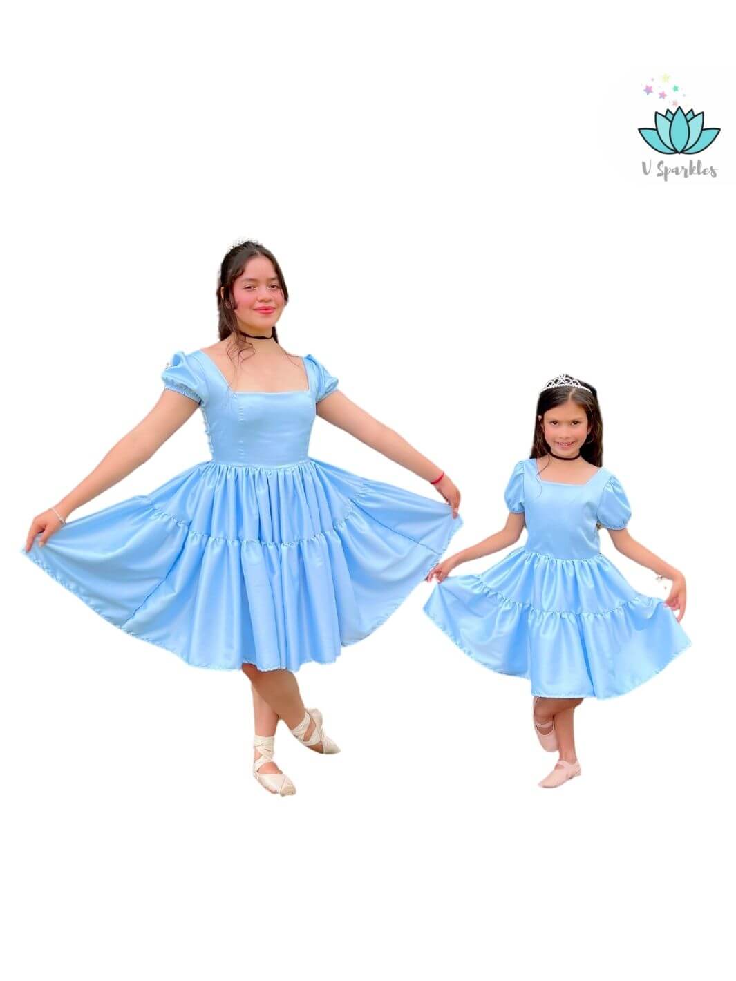 Base Blue Twirl Dress for Adults – Perfect for Halloween and Christmas Events – This enchanting blue base twirl dress is ideal for adults looking to embody Cinderella at Halloween parties, Christmas events, or Disneybounding outings. Available in mid-size and plus-size options.