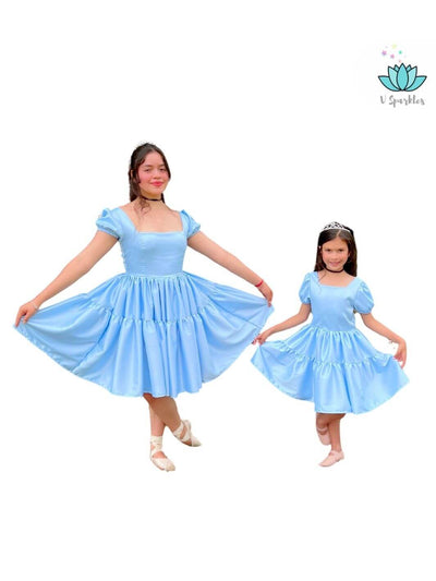 Base Blue Twirl Dress for Adults – Perfect for Halloween and Christmas Events – This enchanting blue base twirl dress is ideal for adults looking to embody Cinderella at Halloween parties, Christmas events, or Disneybounding outings. Available in mid-size and plus-size options.