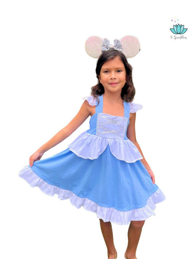 Fashionable Self-Treat Cinderella Dress for Kids: A delightful Cinderella dress for girls, perfect as a self-treat or as a fashionable gift for young fans of Disney and fairytale fashion.