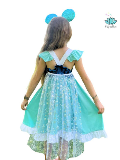 Elsa Frozen Disneybound Costume for Girls: A magical Elsa-inspired dress with an icy blue color scheme and snowflake cape, perfect for Disneybounding, Halloween, or birthdays. This dress is great for kids who love to play pretend and engage in imaginative dress-up games