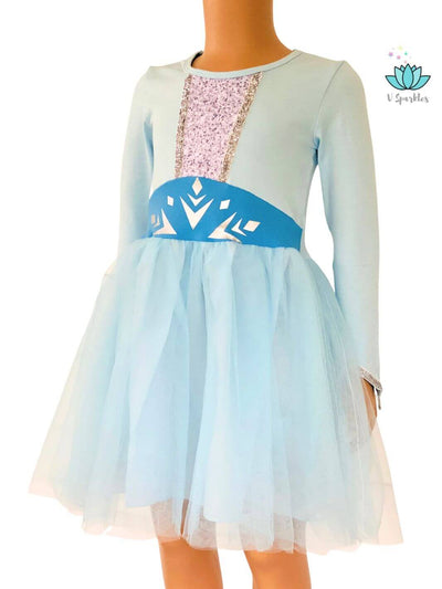 Elsa Birthday Dress for Girls: Let your child feel like a princess with this elegant Elsa birthday dress, ideal for parties and special celebrations.