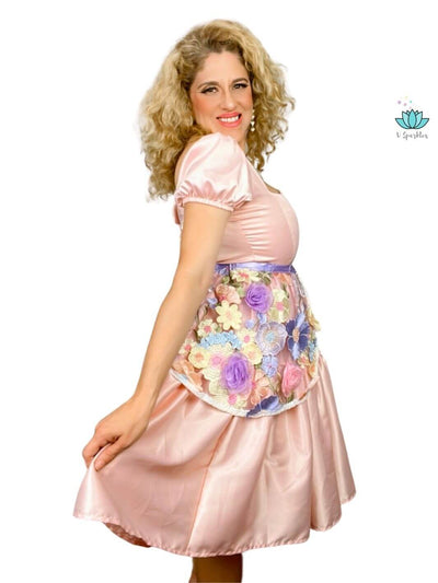 Floral Fairytale Dress-Up Overskirt for Adults – Matching Mother and Daughter Outfit – Create a magical matching mother and daughter Disneybounding look with this Rapunzel-inspired floral overskirt. Perfect for Halloween costumes or themed events. Available in mid-size and plus-size options.