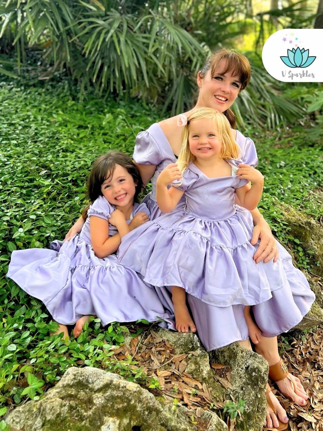 Base Purple Twirl Dress for Kids – Ideal for Matching Mother and Daughter Disneybounding – This Rapunzel-inspired purple twirl dress is ideal for creating a matching mother-daughter look for Disneybounding, Halloween, or themed events.
