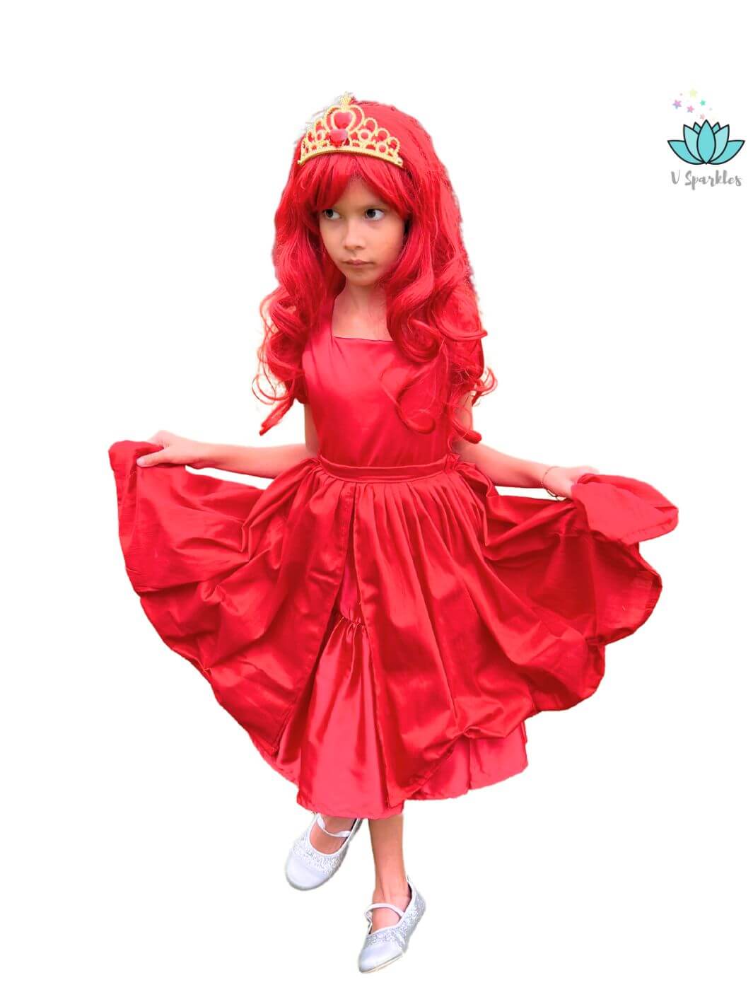 Red Hearts Queen Dress Set for Girls – Perfect for Disneybounding and Pretend Play – This Queen of Hearts-inspired red dress set is ideal for young girls who love fairytale villains. Perfect for Disneybounding, birthday parties, and holiday celebrations.