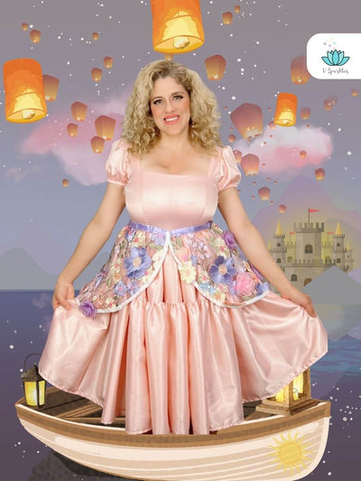 Floral Fairytale Dress-Up Overskirt for Adults – Rapunzel-Inspired Costume Accessory – This stunning floral overskirt is perfect for transforming into Rapunzel. Ideal for Disneybounding, Halloween costumes, or themed events. Available in mid-size and plus-size options.