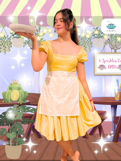 Base Yellow Twirl Dress for Adults – Perfect for Halloween and Disneybounding – This elegant yellow base twirl dress is ideal for adults looking to embody Princess Tiana at Halloween parties, Disneybounding events, or holiday celebrations. Available in mid-size and plus-size options.