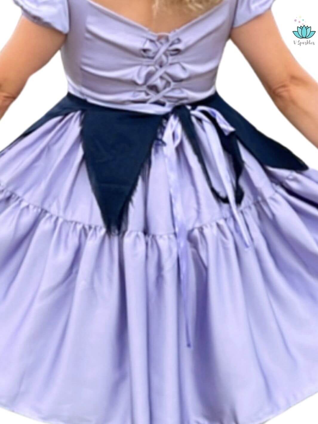 Sea Witch Villain Dress-Up Overskirt for Adults – Ideal for Disneybounding and Halloween Events – This Ursula-inspired sea witch overskirt is perfect for adults attending Disneybounding adventures, Halloween parties, or themed gatherings. Available in mid-size and plus-size options.