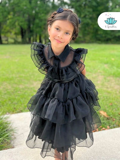Embrace the dark charm of Wednesday Addams with this kids' Disneybounding outfit, ideal for Halloween parties or birthday celebrations. Great for play pretend fun.