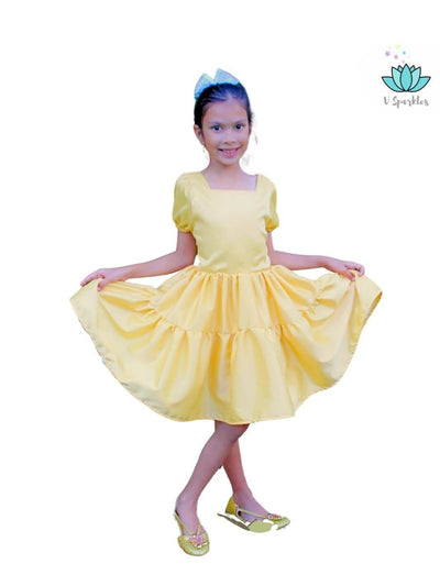 Base Yellow Twirl Dress for Girls – Perfect for Disneybounding and Holiday Events – This Princess Tiana-inspired yellow twirl dress is perfect for little girls who love fairytales. Ideal for Disneybounding, birthday parties, and holiday celebrations.